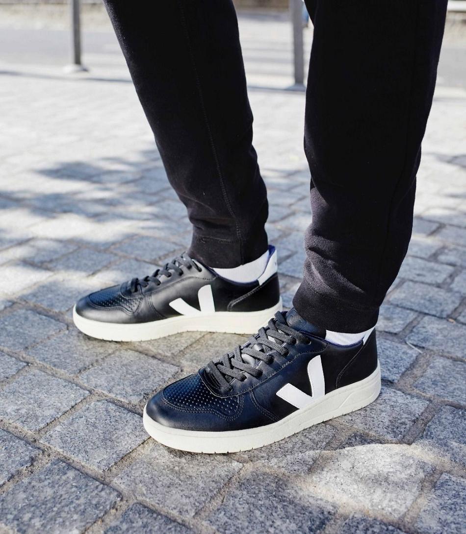 Veja V-10 Nahkaiset Sole Outlet Adults Mustat Valkoinen | FIQCS22358